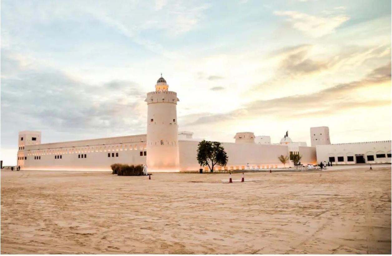 Adorable Master Room - Heart Of Abu Dhabi Exteriör bild